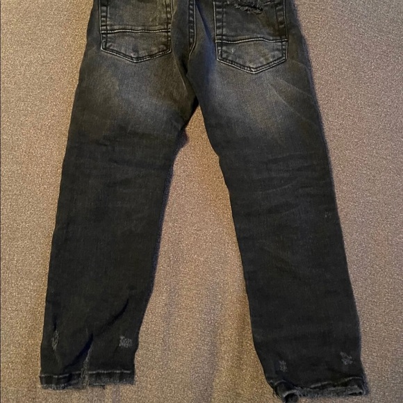 Boys Ripped Jeans With Rips Size 5 Very Nice!!!
Jordan Craig Legacy Edition - Picture 3 of 4